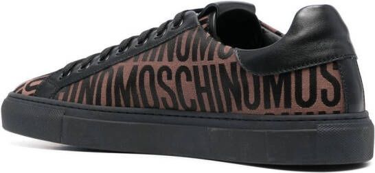 Moschino Sneakers met logo jacquard Bruin