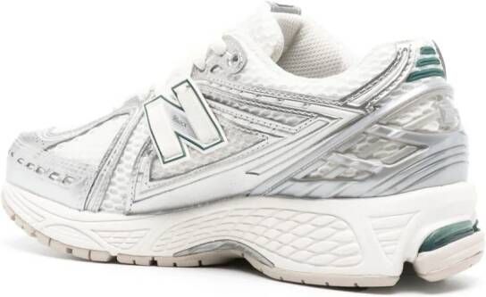 New Balance 1906R sneakers met mesh Zilver