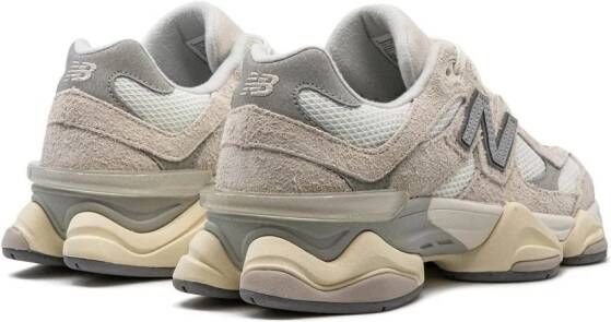 New Balance 9060 suède sneakers Beige