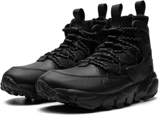 Nike "Air Footscape Mid Triple Black sneakers" Zwart