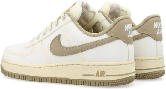 Nike Air Force 1 '07 leren sneakers Beige