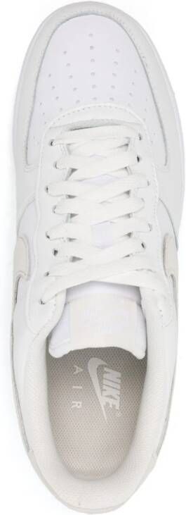 Nike Air Force 1 '07 LV8 leren sneakers Wit