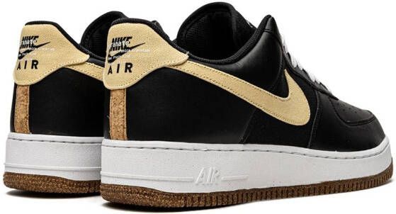 Nike Air Force 1 07 LV8 sneakers Zwart