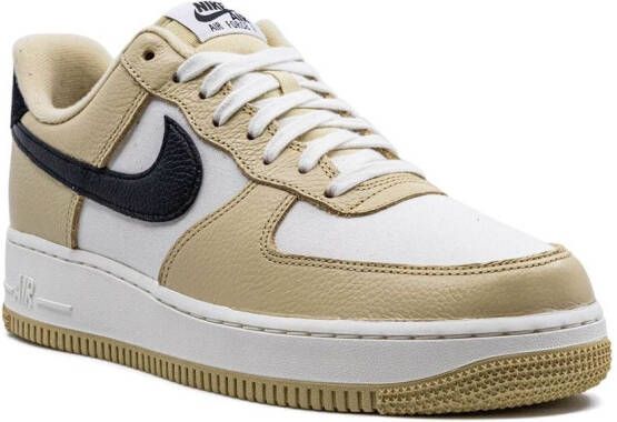 Nike Air Force 1 07 LX low-top sneakers Goud