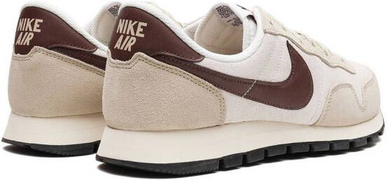 Nike Air Pegasus 83 suède sneakers Beige