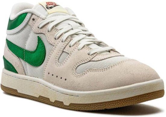 Nike Attack SP sneakers met vlakken Beige