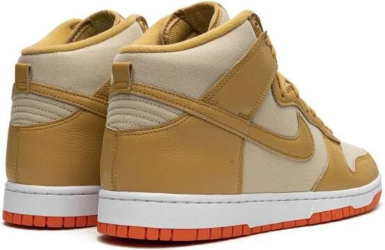 Nike "Dunk High Gold Canvas sneakers" Goud