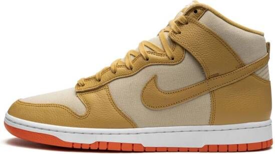 Nike "Dunk High Gold Canvas sneakers" Goud