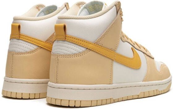 Nike "Dunk High Pale Vanilla sneakers" Beige