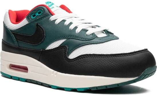 Nike "Farfetch English Air Max 1 LeBron James x Liverpool sneakers" Groen