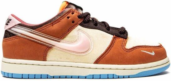 Nike Kids "x Social Status Dunk Mid Chocolate Milk sneakers" Beige