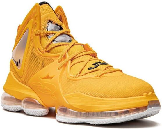 Nike LeBron 19 high-top sneakers Oranje