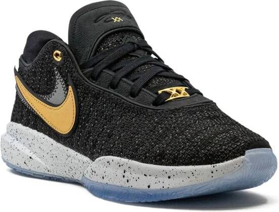 Nike "LeBron 20 Black Metallic Gold sneakers" Zwart