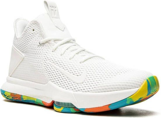 Nike Lebron Witness 4 sneakers