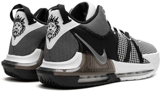 Nike LeBron Witness VII sneakers