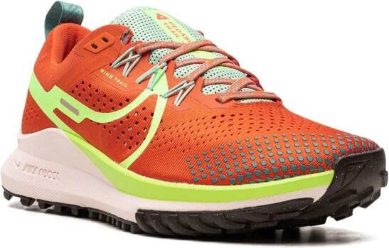 Nike "Pegasus Trail 4 Mantra Orange sneakers" Oranje