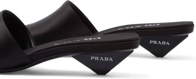 Prada 35mm satijnen muiltjes Zwart