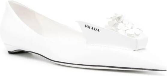 Prada Leren ballerina pumps verfraaid met bloemen Wit