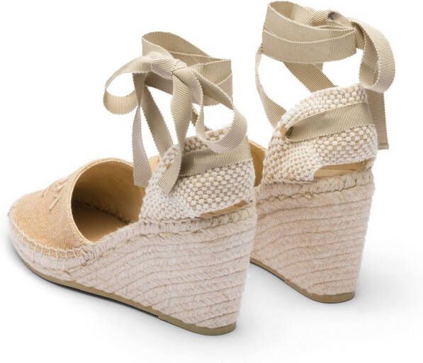 Prada Espadrilles met sleehak Beige