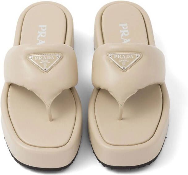 Prada Gewatteerde sandalen Beige