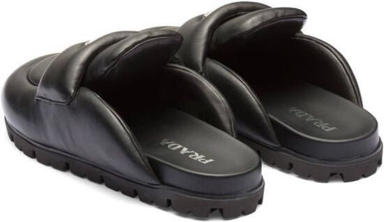 Prada Gewatteerde slippers Zwart