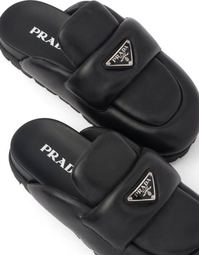 Prada Gewatteerde slippers Zwart