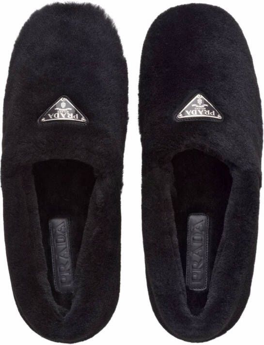 Prada Lammy slippers Zwart