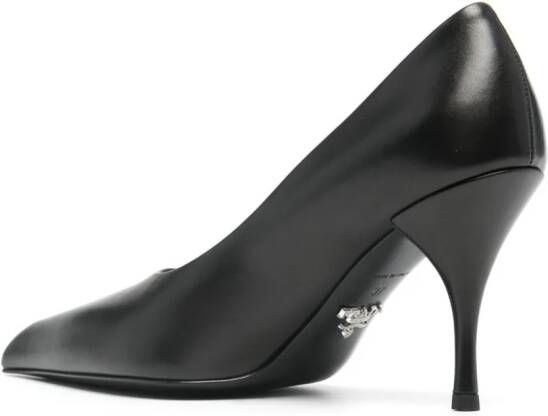 Prada Leren pumps Zwart