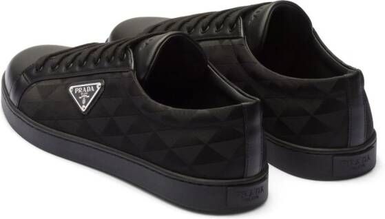 Prada Low-top sneakers Zwart