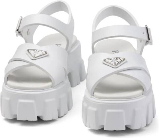 Prada Sandalen met logo en plateauzool Wit