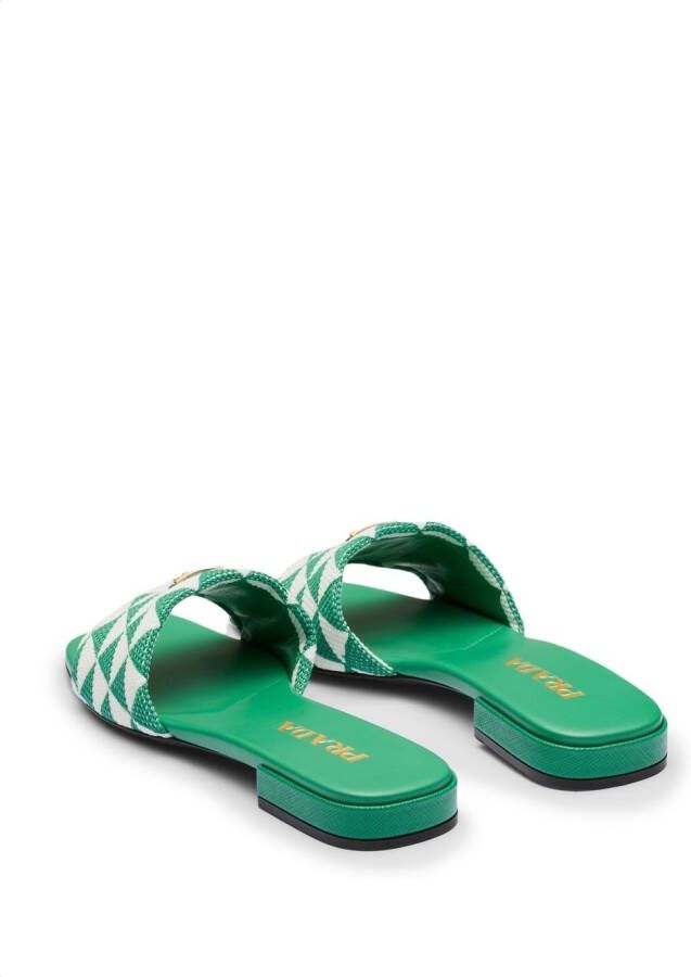 Prada Slippers met borduurwerk Groen