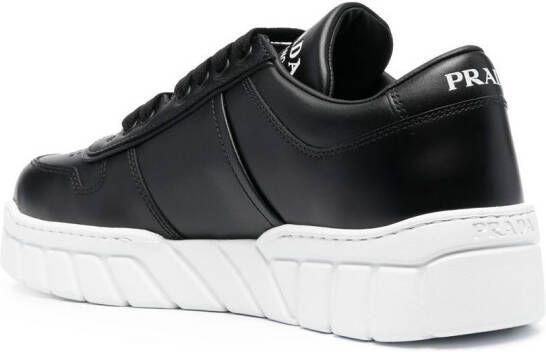 Prada Sneakers met logoplakkaat Zwart