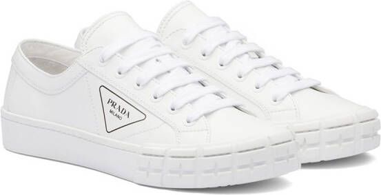 Prada Sneakers met logoprint Wit