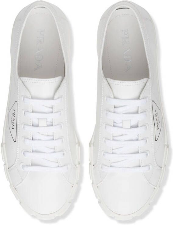 Prada Sneakers met logoprint Wit