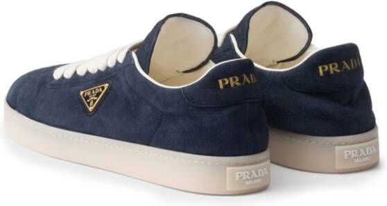 Prada Suède slippers met logo Blauw