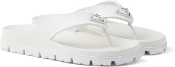 Prada Teenslippers met logo Wit