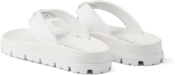 Prada Teenslippers met logo Wit