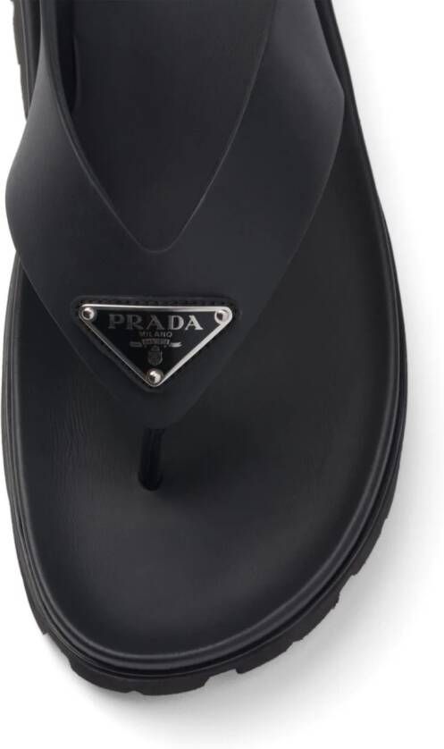 Prada Teenslippers met logo Zwart