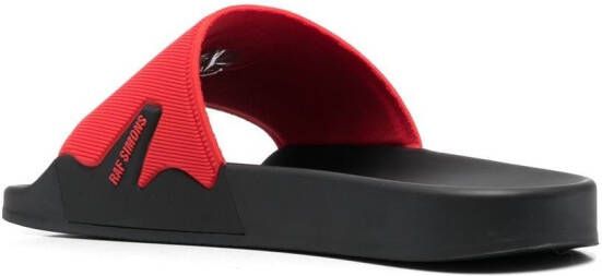 Raf Simons Slippers met logo-reliëf Rood