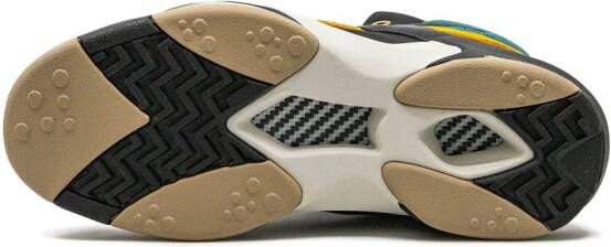 Reebok "Shaq Attaq Street Fighter sneakers" Zwart