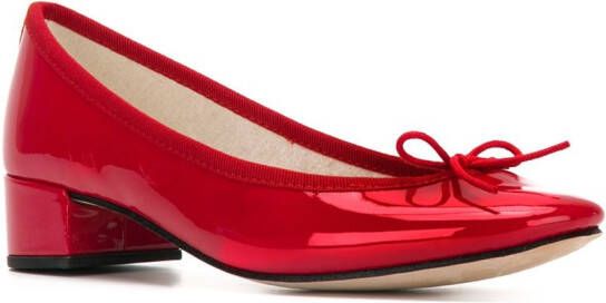 Repetto pumps met lage hak en strik aan voorzijde Rood