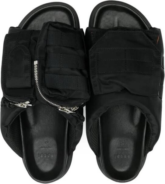 sacai Slippers met meerdere zakken Zwart