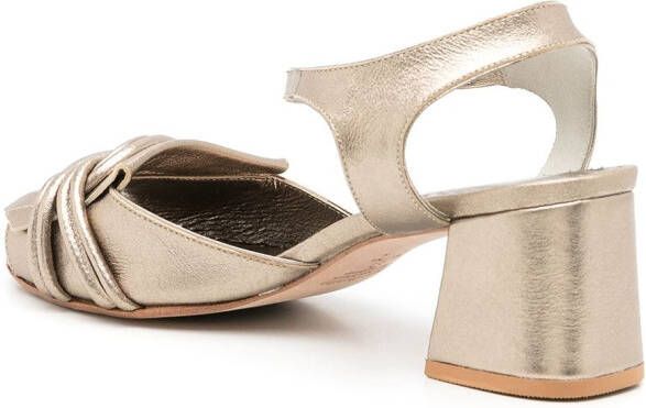 Sarah Chofakian Antonieta sandalen verfraaid met kwastje Metallic