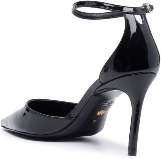 Stuart Weitzman Pumps met puntige neus Zwart