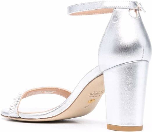 Stuart Weitzman Nearlynude sandalen met imitatieparel Grijs