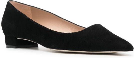 Stuart Weitzman Pumps met puntige neus Zwart