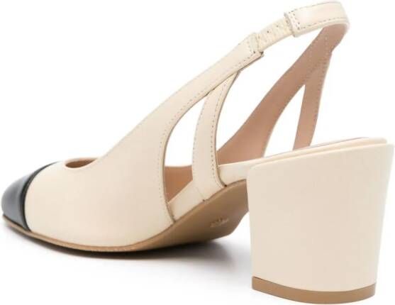 Stuart Weitzman Sleek leren pumps Beige