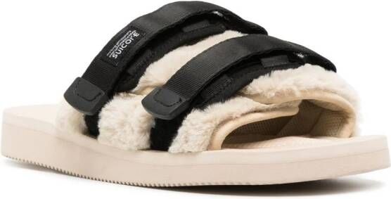 Suicoke Moto slippers met logopatch Bruin