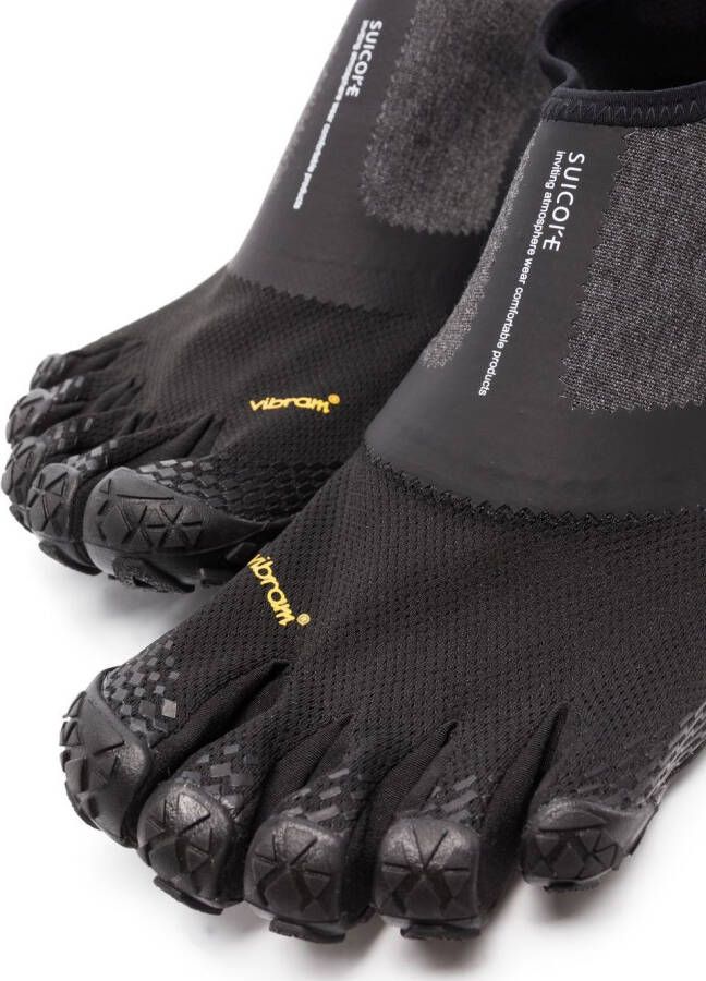 SUICOKE VFF Nin-Lo slippers met 5 tenen Zwart