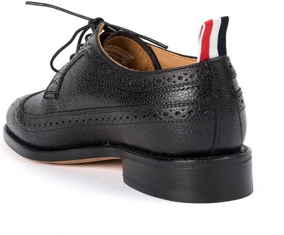 Thom Browne Classic Longwing Brogue Flat In Black Pebble Grain Zwart